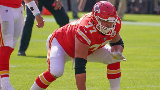 Oct 11, 2020; Kansas City, Missouri, USA; Kansas City Chiefs offensive guard Andrew Wylie (77) on the line of scrimmage during the game against the Las Vegas Raiders at Arrowhead Stadium. Mandatory Credit: Denny Medley-USA TODAY Sports